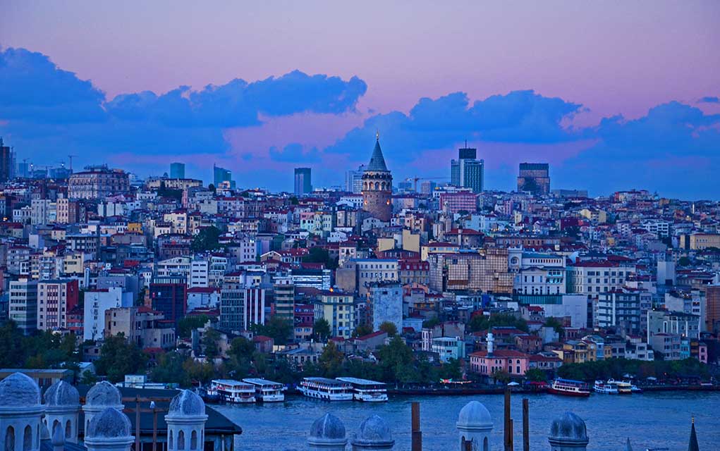 Istanbul, pogled na Galatu sa Sultanahmeta